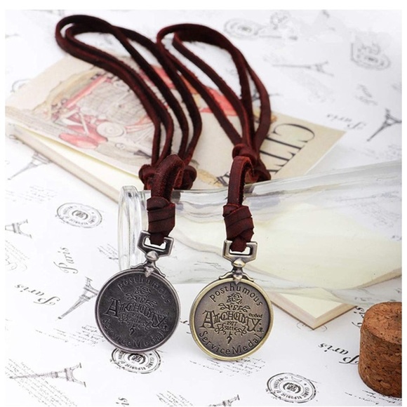 Classic Coin Brown Genuine Leather Pendant - Picture 8 of 11